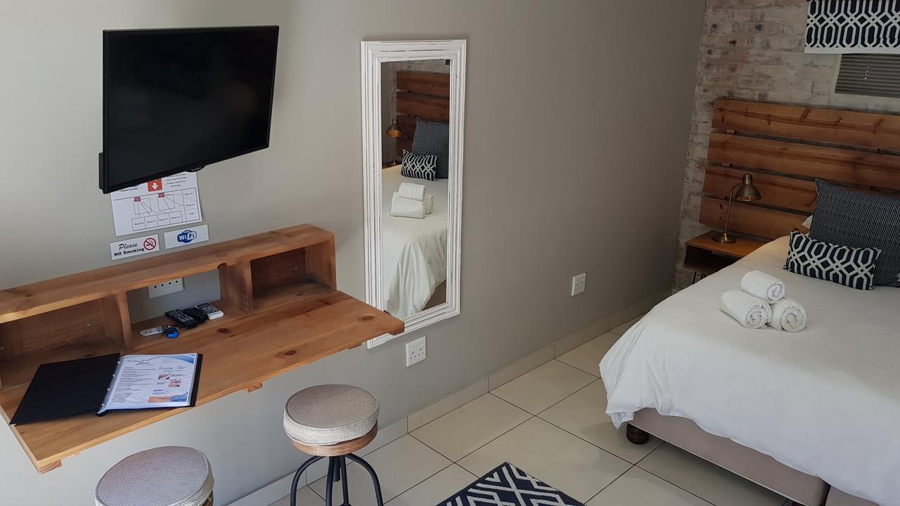 Touching Senses Garden Cottages Bloemfontein Exterior photo